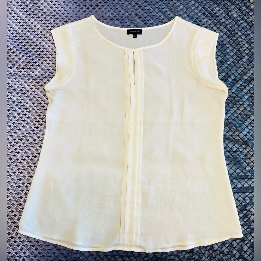 The Limited Classic Cream Blouse with Peel-a-boo Slit and Cap Sleeves Size L